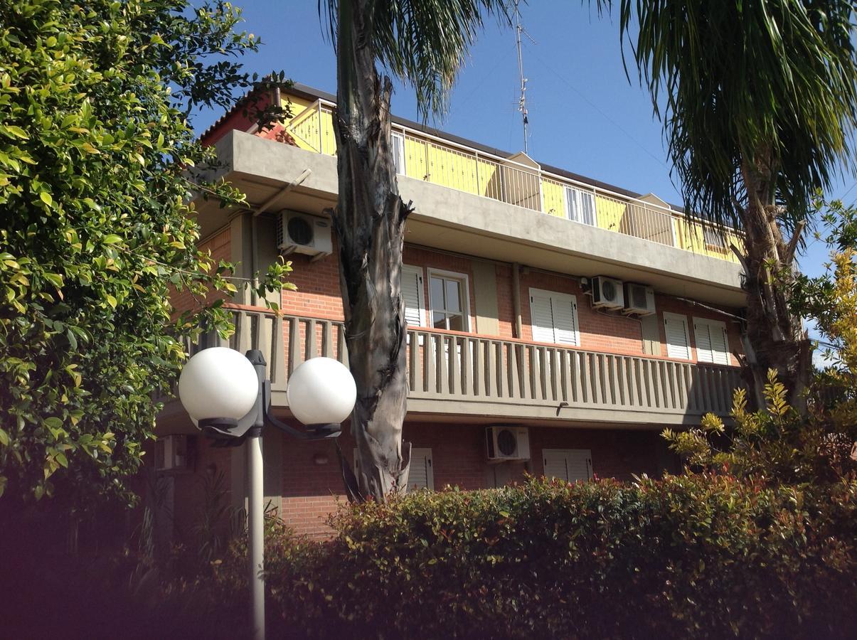 Hotel La Villa Misterbianco Esterno foto